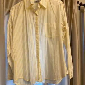 Yellow stripes on white